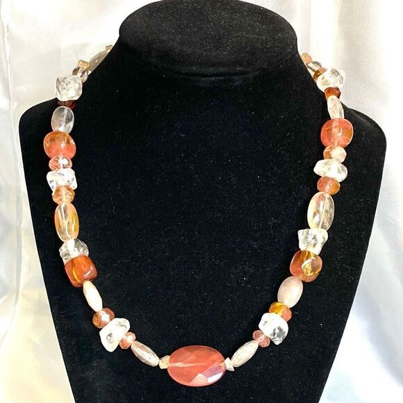 UF# Lovely Natural & polished Quartz Necklace - Picture 3 of 10